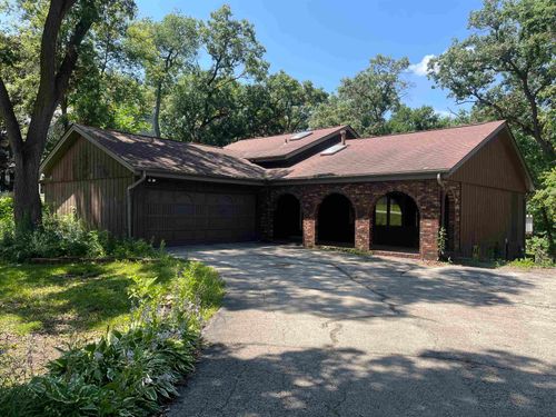 11738 Southgate Road, Roscoe, IL, 61073 | Card Image