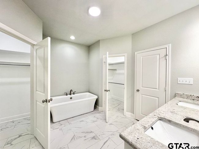 11924 Gillian Ct, House other with 3 bedrooms, 2 bathrooms and null parking in Tyler TX | Image 20