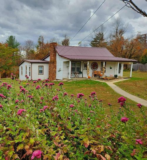 3537 Water Plant Rd, Hillsville, VA, 24343-1923 | Card Image