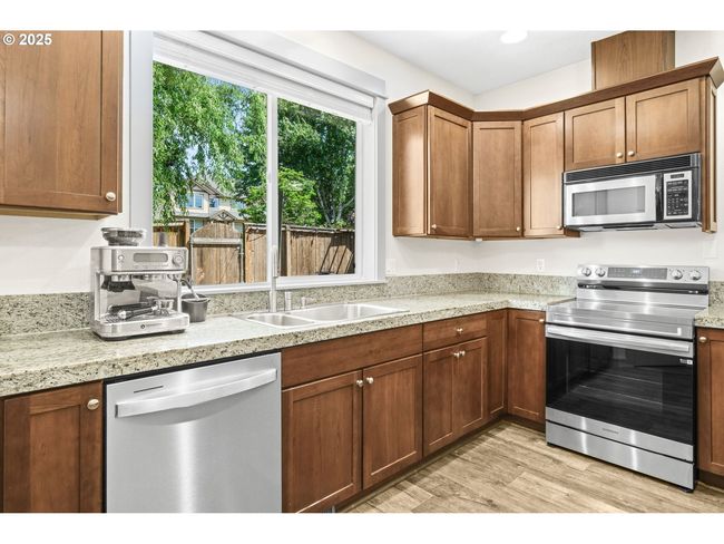 16459 Se Siri Loop, House other with 3 bedrooms, 3 bathrooms and 2 parking in Damascus OR | Image 11
