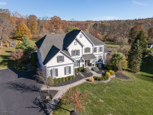16 Perry Rd, Annandale, NJ, 08801-2048 | Card Image