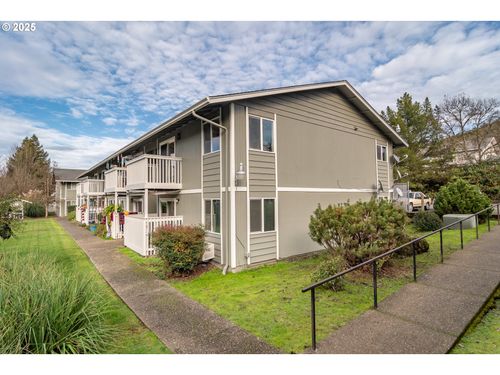 26-885 Ne Sunset St, Roseburg, OR, 97470-2076 | Card Image
