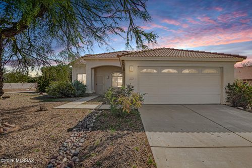 9086 E La Palma Drive, Tucson, AZ, 85747 | Card Image