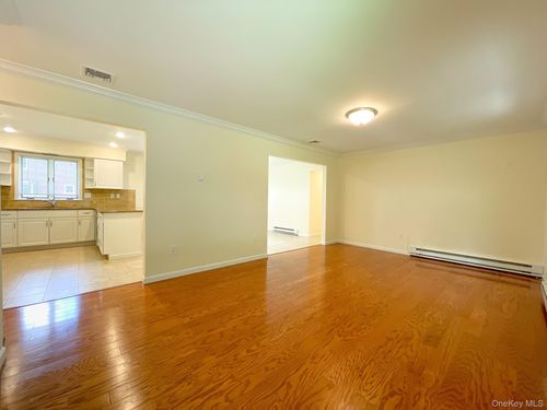 10 Fairview Dr, Yorktown Heights, NY, 10598-6634 | Card Image