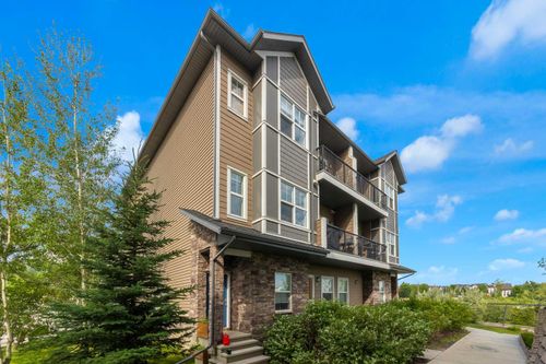 205-250 Fireside View, Cochrane, AB, T4C2M2 | Card Image