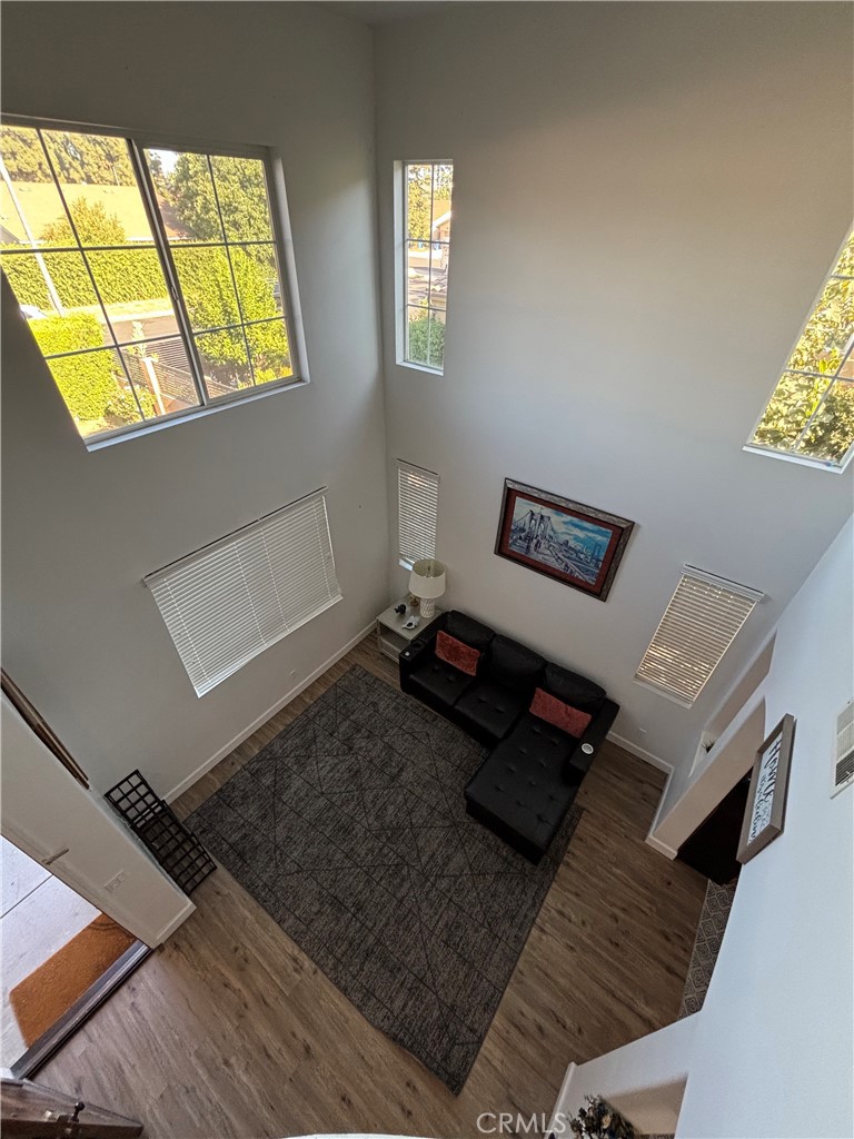 Residential Lease in Winnetka 3