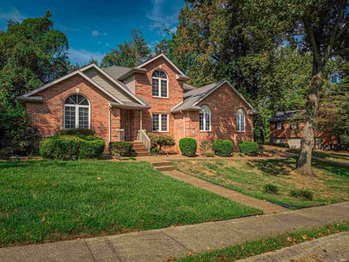 5621 Autumn Ridge Dr, Newburgh, IN, 47630-3270 | Card Image