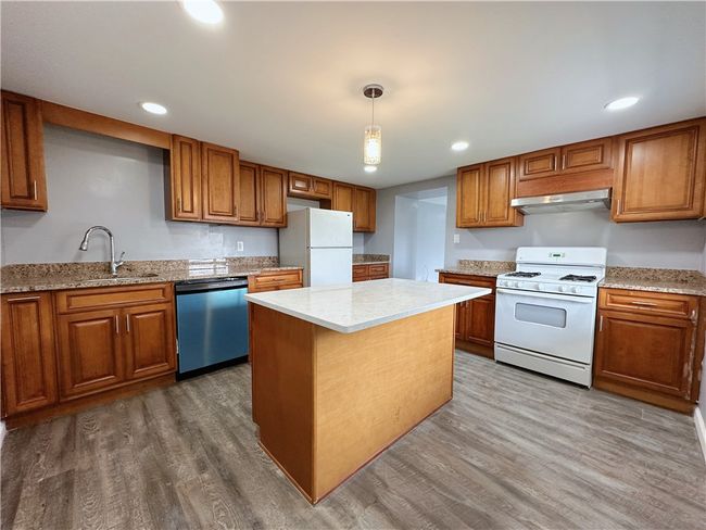 Another view of kitchen | Image 13
