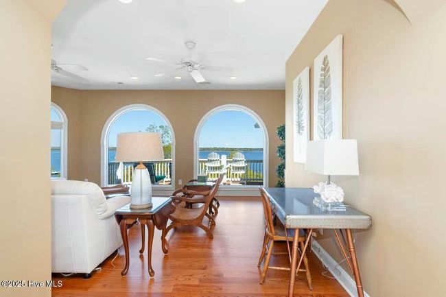 Family Room | Image 57