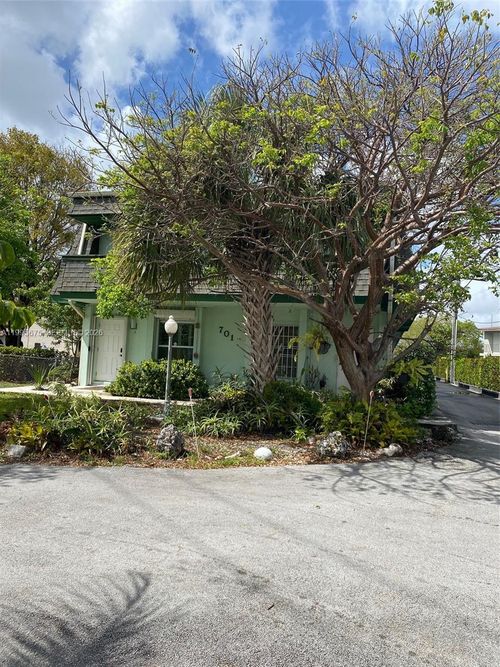 8-701 S Royal Poinciana Blvd, Miami Springs, FL, 33166-7323 | Card Image