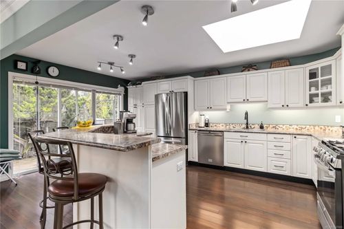 562 Fairways Pl, Cobble Hill, BC, V8H0K8 | Card Image