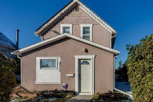 4515 50 Ave, Innisfail, AB, T4G1M4 | Card Image