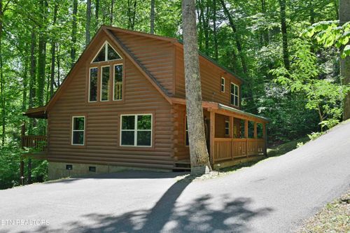 123 Laurel Way, Gatlinburg, TN, 37738-4647 | Card Image