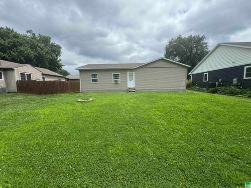 304 S 5th St, Mapleton, IA, 51034-1102 | Card Image