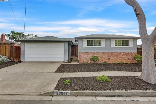 30847 Prestwick Ave, Hayward, CA, 94544-7505 | Card Image