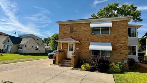3200 Snow Rd, Parma, OH, 44134-2958 | Card Image