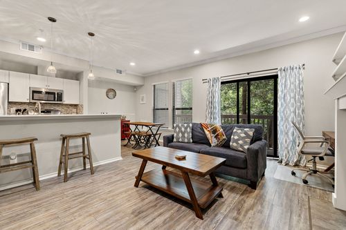 106-3839 Dry Creek Dr, Austin, TX, 78731-4859 | Card Image