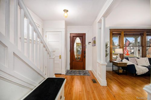 552 5th St, Ann Arbor, MI, 48103-4839 | Card Image