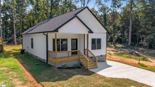 123 Wolf King Way, woodruff, SC, 29388 | Card Image
