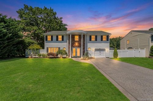 11 Empress Pines Dr, Nesconset, NY, 11767-3126 | Card Image