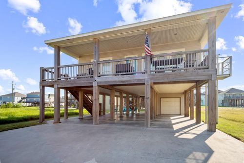 957 Fisherman Dr S, Crystal Beach, TX, 77650 | Card Image