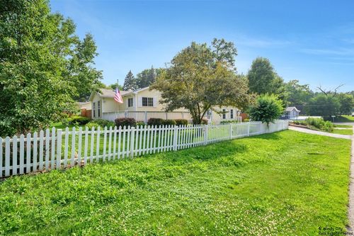 3013 Walnut Dr, Wonder Lake, IL, 60097-8528 | Card Image