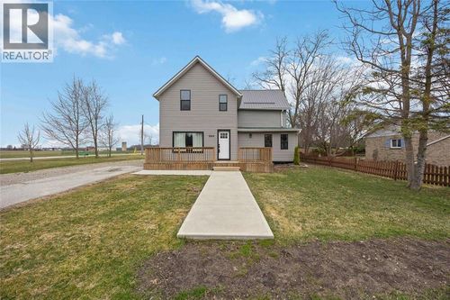 2565 Elizabeth St, Oil Springs, ON, N0N1P0 | Card Image