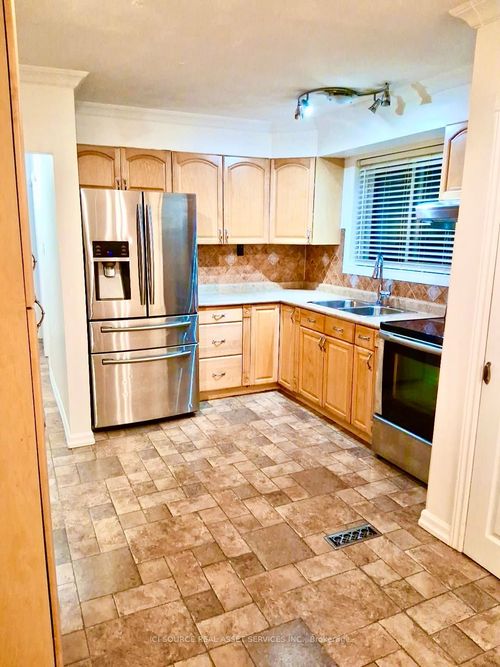 upper-unit-146 Langarth St W, London, ON, N6J1P6 | Card Image