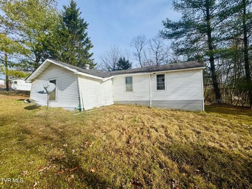 308 7th St Nw, Coeburn, VA, 24230-3612 | Card Image
