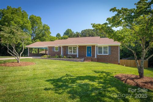 207 Valdese Dr, Morganton, NC, 28655-0158 | Card Image