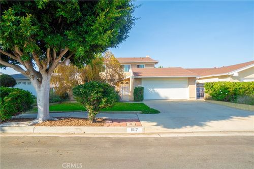 1517 237th St, Harbor City, CA, 90710-1332 | Card Image