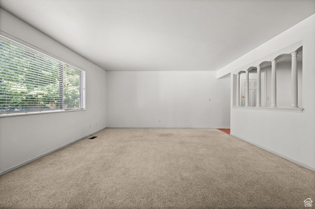 Unfurnished room with carpet floors | Image 12