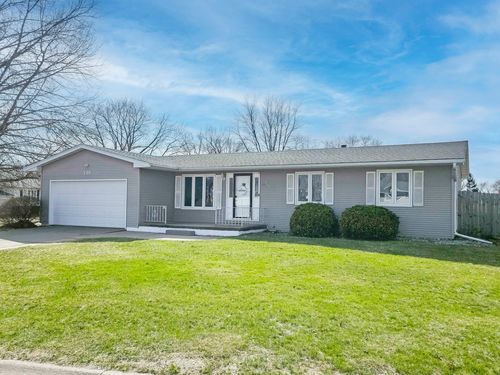 205 Park Lane Cir, Eldridge, IA, 52748-9668 | Card Image