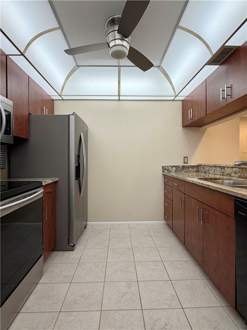 101-1 Plantation Dr, Vero Beach, FL, 32966-8069 | Card Image