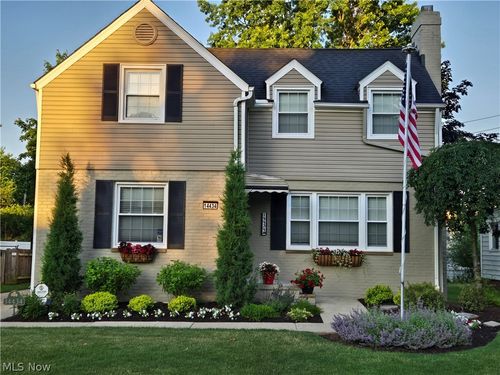 14434 Washington Blvd, University Heights, OH, 44118-4663 | Card Image