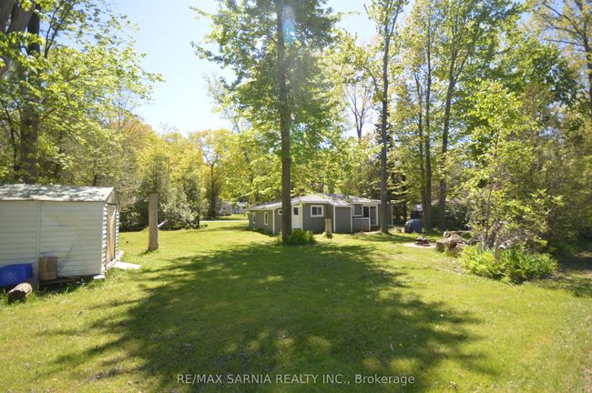 6208 London Rd, House other with 2 bedrooms, 1 bathrooms and null parking in Kettle And Stony Point Fn ON | Image 5