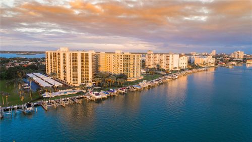 909-690 Island Way, CLEARWATER BEACH, FL, 33767-1928 | Card Image