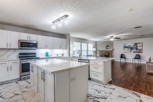 1425 Ridgecrest Dr, Little Elm, TX, 75068-5579 | Card Image