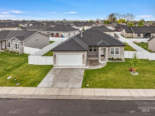 1362 Golden Pheasant Dr, Twin Falls, ID, 83301-5652 | Card Image