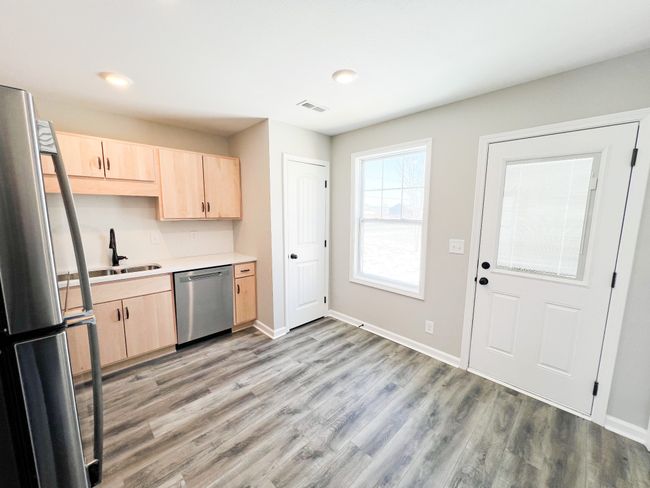 E - 2208 Eldos Trace Cir, Condo with 2 bedrooms, 3 bathrooms and 2 parking in Clarksville TN | Image 5