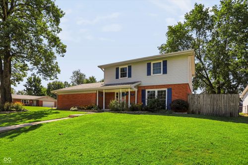 5215 Yellowwood Dr, Columbus, IN, 47203-3359 | Card Image
