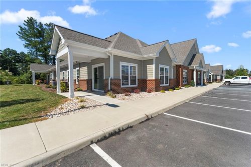 a-7400 Sinclair Way, Gloucester, VA, 23061-5512 | Card Image