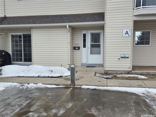 102a-425 Keevil Cres, Saskatoon, SK, S7N4R9 | Card Image