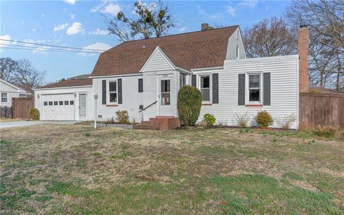 1340 Elk Ave, Norfolk, VA, 23518-3951 | Card Image