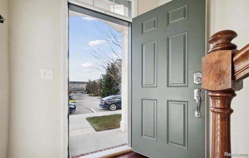 27846 Hopkins Dr, Novi, MI, 48377-2563 | Card Image