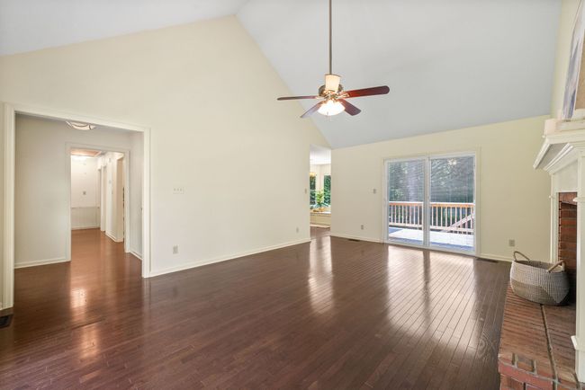 810 Burton Trl, House other with 3 bedrooms, 2 bathrooms and 4 parking in Adams TN | Image 7