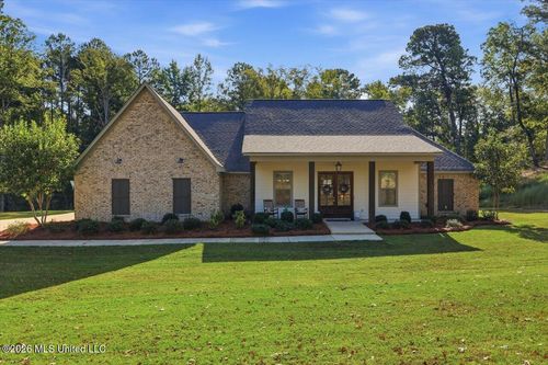 129 Dogwood Trce, Brandon, MS, 39042-8317 | Card Image