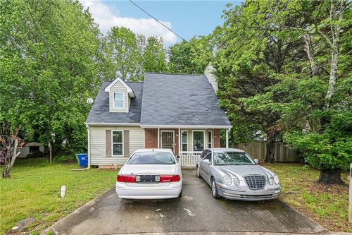 638 Waynes Ct Se, Atlanta, GA, 30354-2498 | Card Image