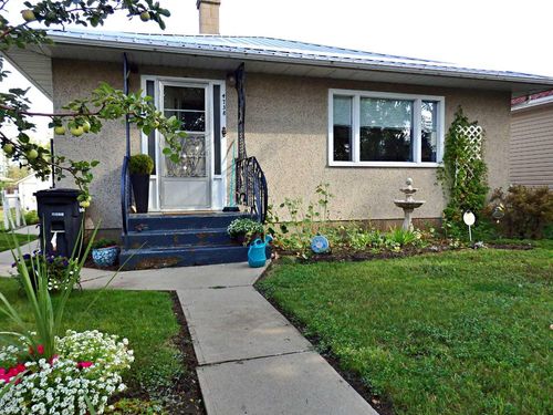 4738 50 Ave, Vermilion, AB, T9X1T3 | Card Image