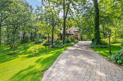 41w087 Highwood Ct, Campton Hills, IL, 60119-8818 | Card Image